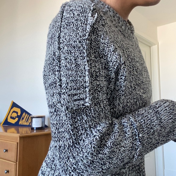 Cropped Knit Sweater - Picture 2 of 4